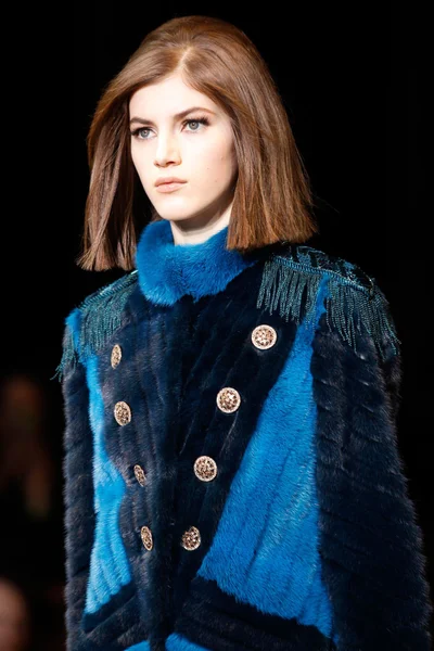 Look 14
